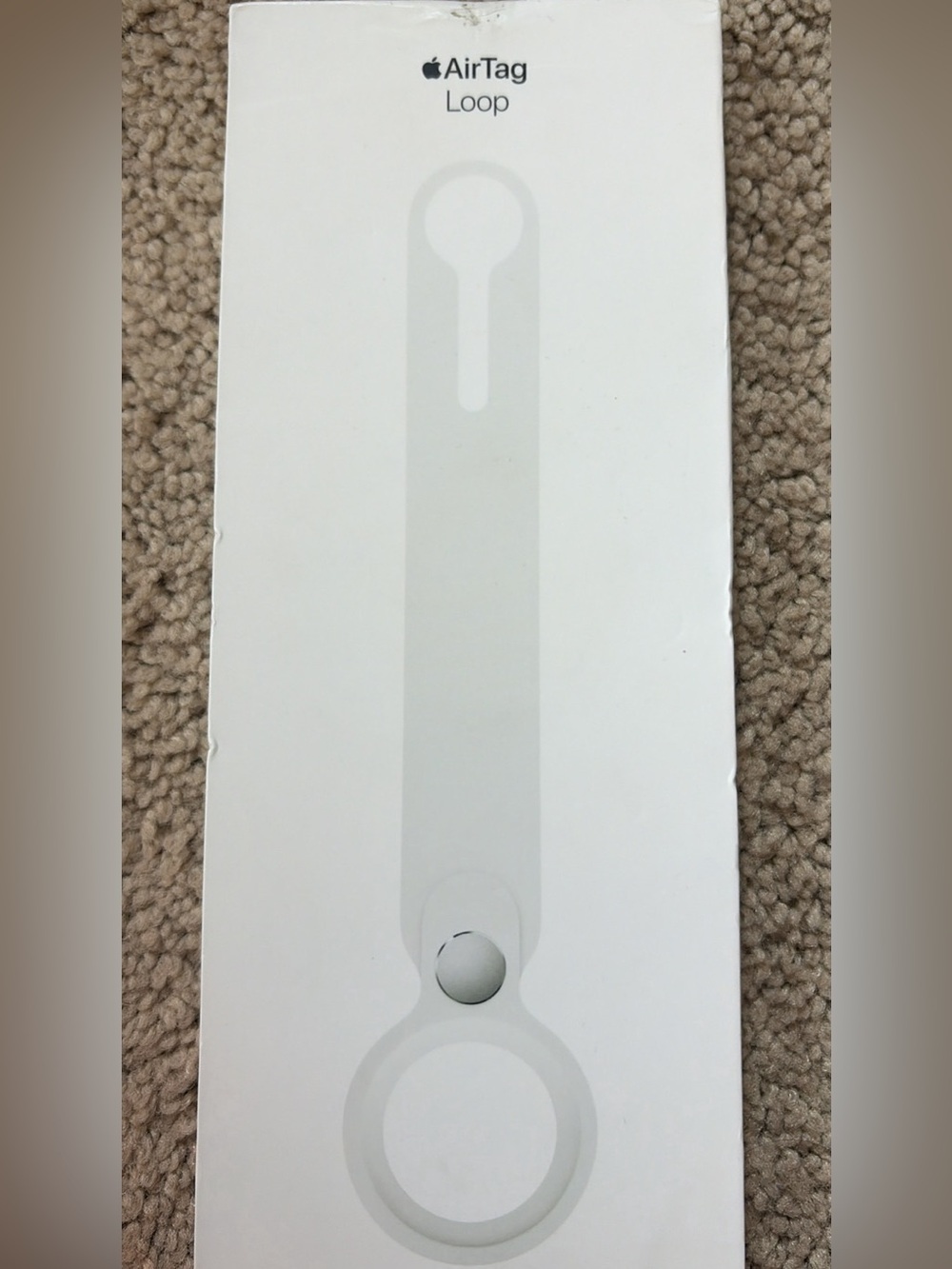 Apple White AirTag Loop Illustrated Box